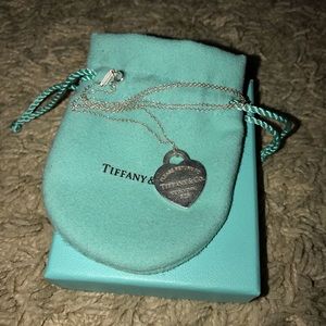 Tiffany pendant with chain